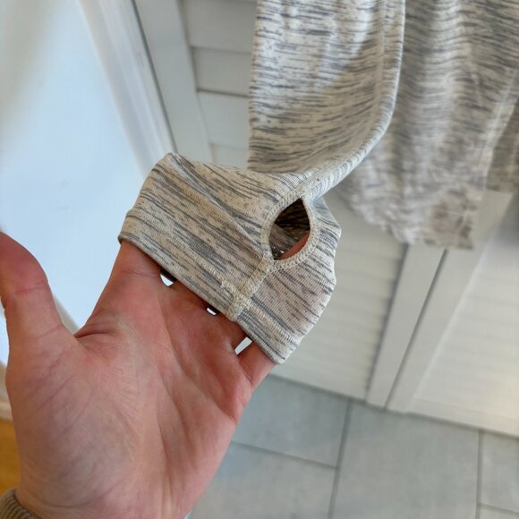 Zyia Long sleeve Workout top with tie - Picture 5 of 7